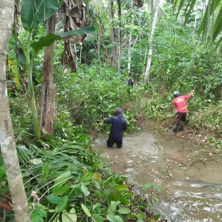 PEMBERSIHAN ALIRAN SUNGAI DESA BAWAHAN PASAR BERSAMA PUPR KAB BANJAR DAN PEMERINTAH DESA